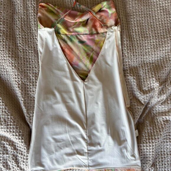 Short colorful floral dress i - Picture 8 of 8